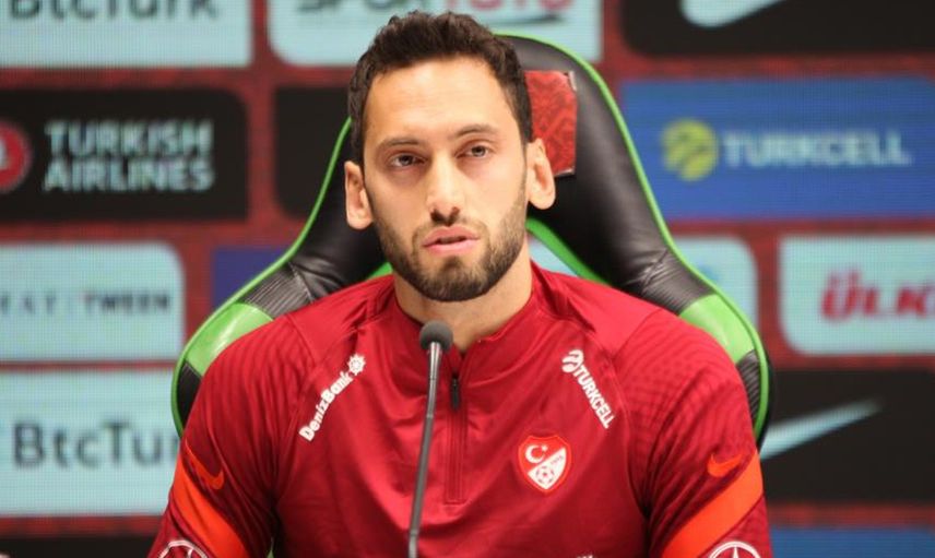 A Milli Takım'ın yeni kaptanı Hakan Çalhanoğlu, İtalya maçı öncesi basın toplantısında açıklamalarda bulundu