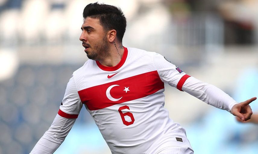 A Milli Takım'ın Yıldız Futbolcusu Ozan Tufan Baba Oldu!