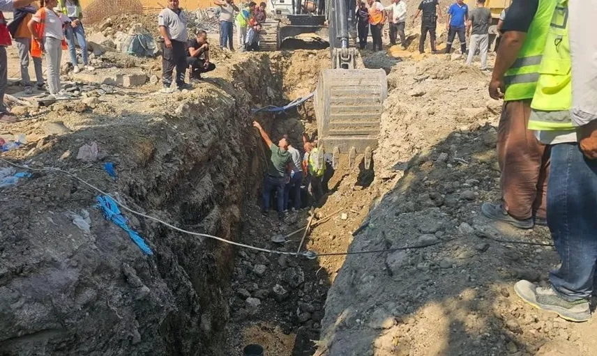 Hatay'da altyapı çalışmaları sırasında göçük: İki işçi yaralandı