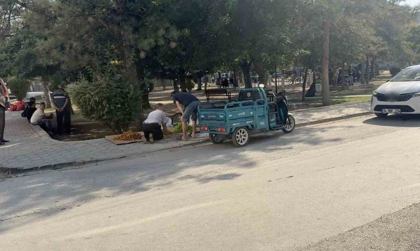 Eskişehir parkında döner bıçaklı saldırı: ağır yaralanan adam hastaneye kaldırıldı