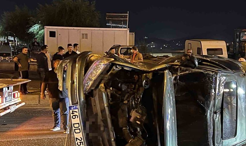 Kahramanmaraş'ta otomobil takla attı: 3 yaralı