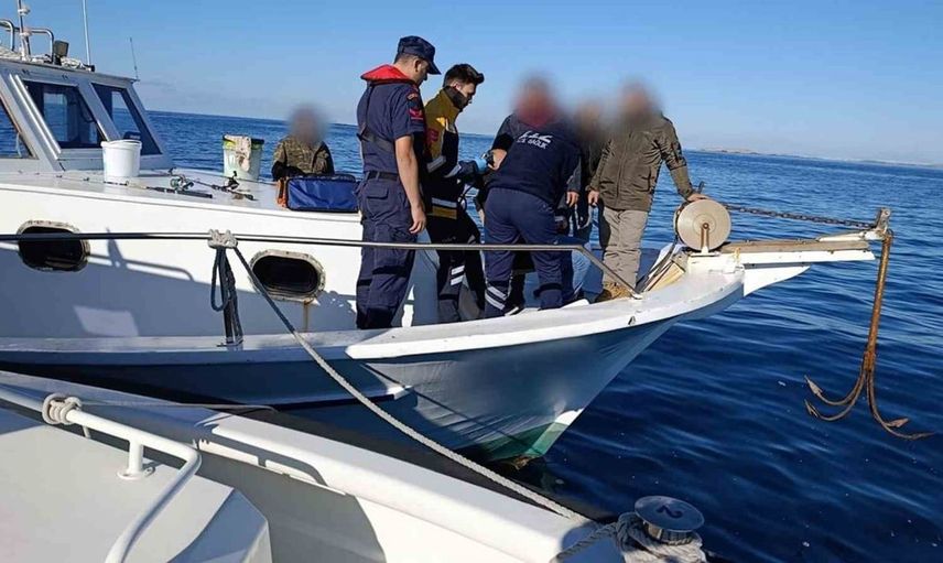 Milas açıklarında rahatsızlanan tekne yolcusuna hızlı tıbbi müdahale