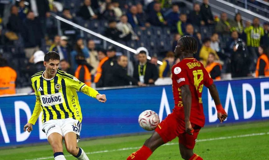 Fenerbahçe, Göztepe'ye karşı evinde tarihinin en kötü performanslarından birini sergiledi