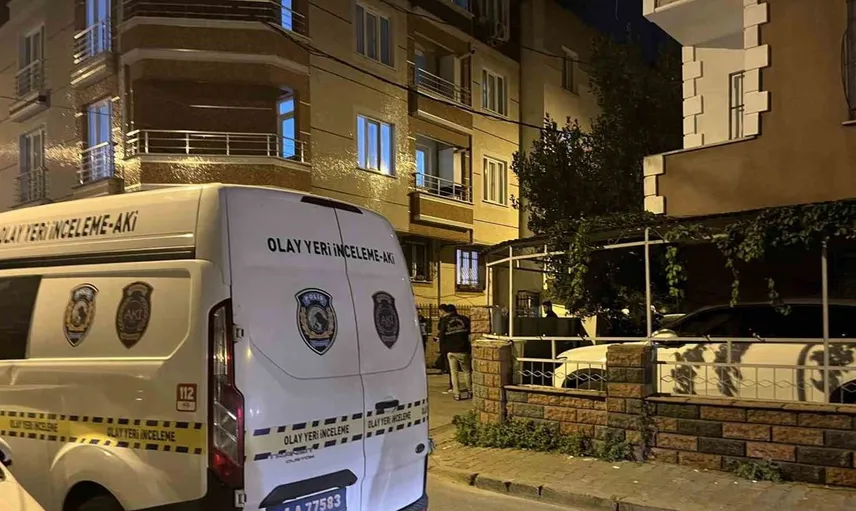 Küçükçekmece'de motosikletli saldırganların hedefi oldu: Bir kişi ağır yaralı