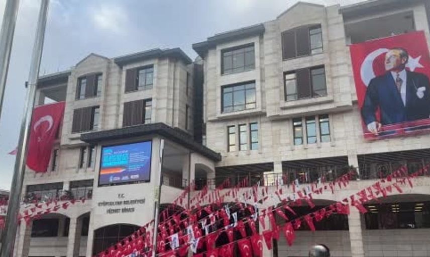 Eyüpsultan'da belediye operasyonu: Başkan özmen de gözaltına alındı