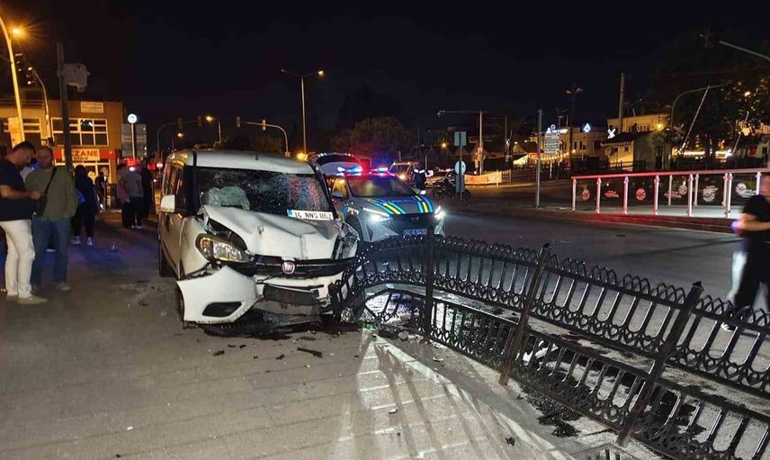 Sakarya'da trafik kazasında 1 kişi hayatını kaybetti, güvenlik kamerası görüntüleri ortaya çıktı
