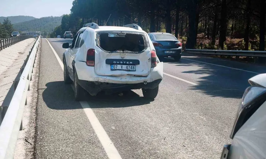 Muğla'da zincirleme kaza, karayolu trafiği kilitlendi