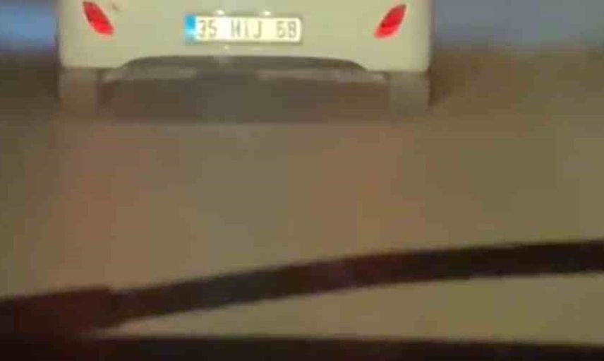 Karabük'te otomobilden sarkarak dans eden kadınlar tehlikeyi göze aldı