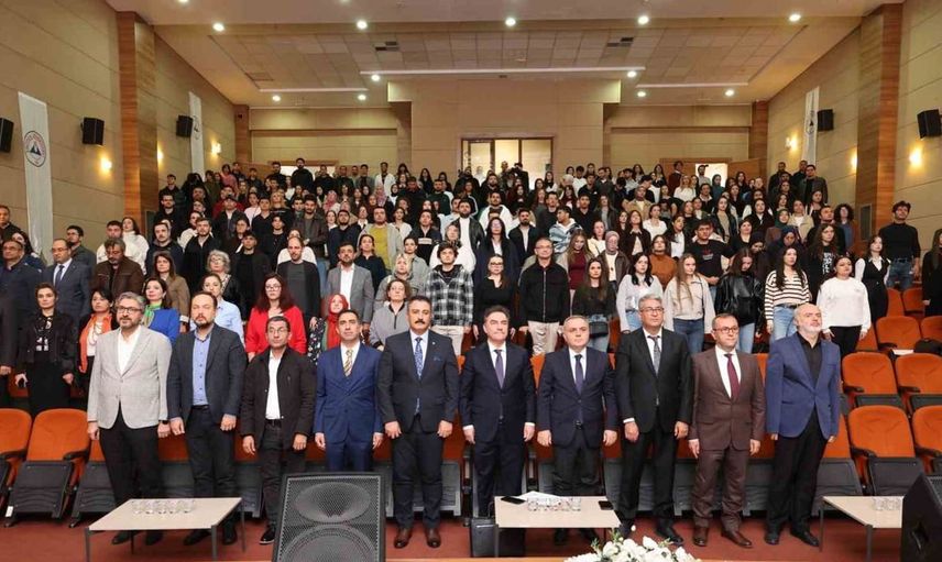 Erciyes Üniversitesi'nde açılış dersi: terörsüz Türkiye iletişimi