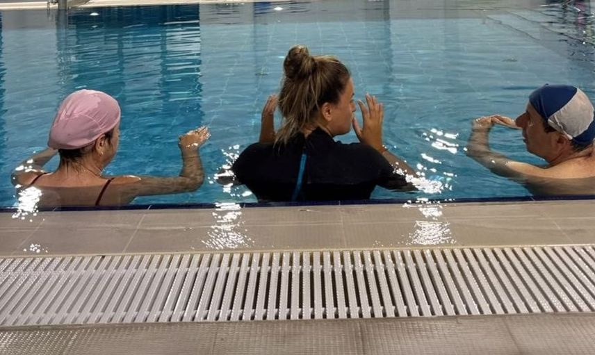 Denizli'den görme engellilere umut veren yüzme kursu