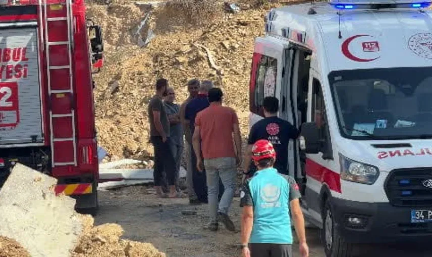 Başakşehir'de inşaat alanında toprak kayması: Kurtarma çalışmaları sürüyor