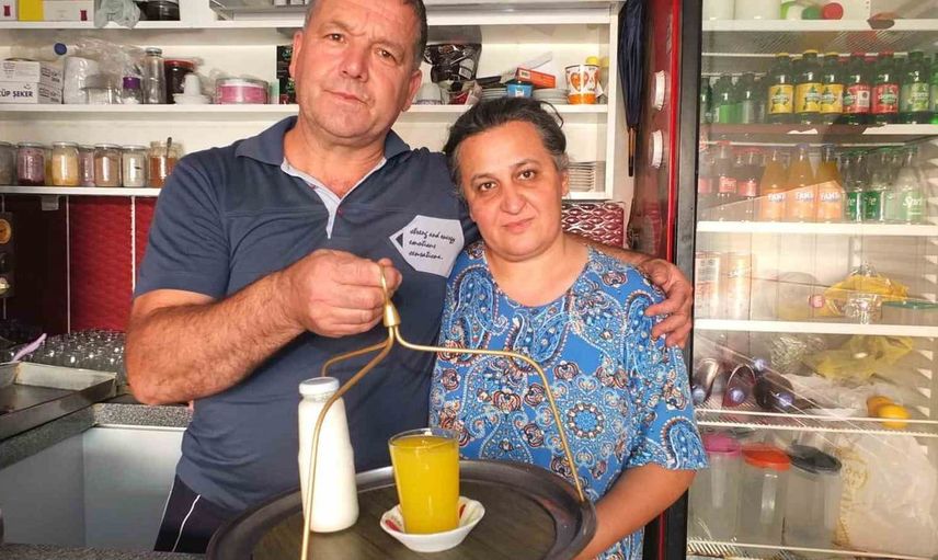 Burhaniye'de çaycı Özgür Yıldırım'ın gündelik yürüyüş mesafesi: 15 kilometre
