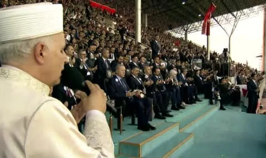 Cumhurbaşkanı Erdoğan, mezuniyet töreninde güvenlik güçlerine moral verdi