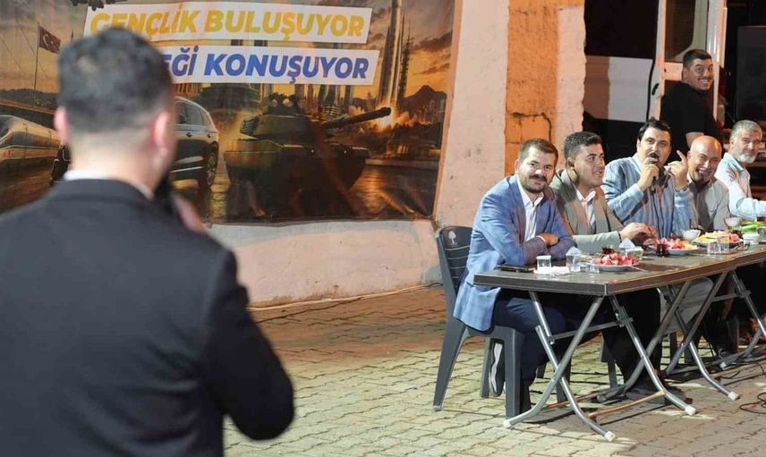Gençlerin sesi olunuyor: Umut Yılmaz Kızıkkarasakal'da buluştu