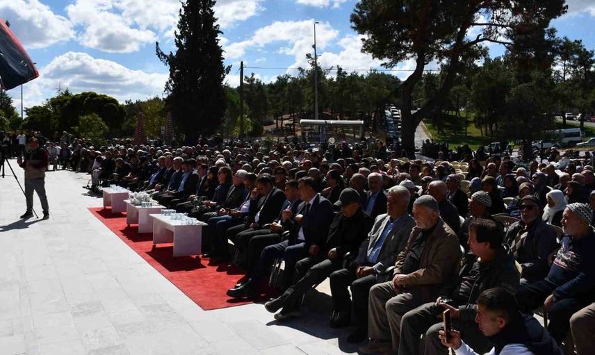 Gördes’te yeni cami ve Kur’an kursu ibadete açıldı