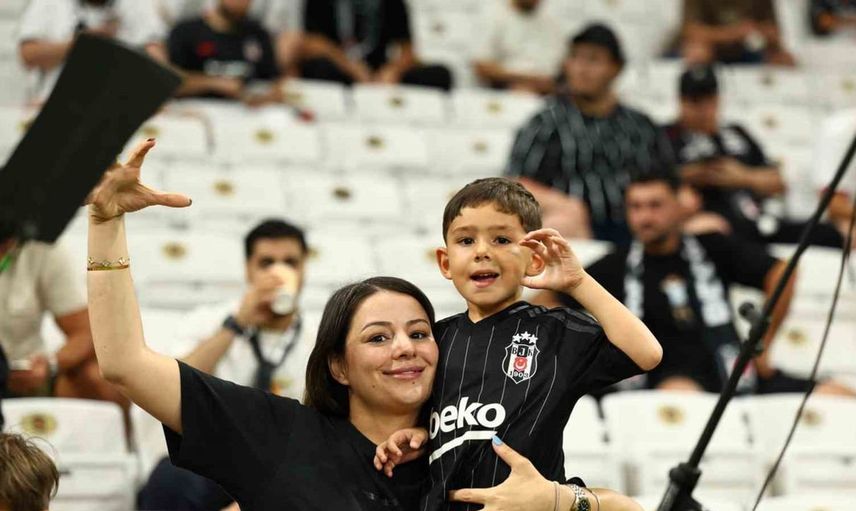 Beşiktaş ve Eyüpspor yeni sezona puanla başladı