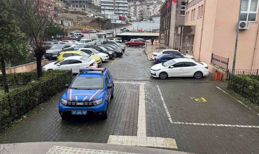 Alaplı'da jandarma operasyonuyla 2 firari hükümlü yakalandı