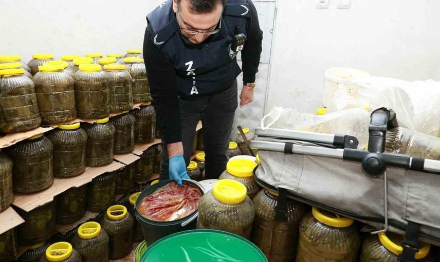 Osmangazi Belediyesi'nden sağlığa yönelik güçlü denetim: Küflü 6,5 ton gıda imha edildi