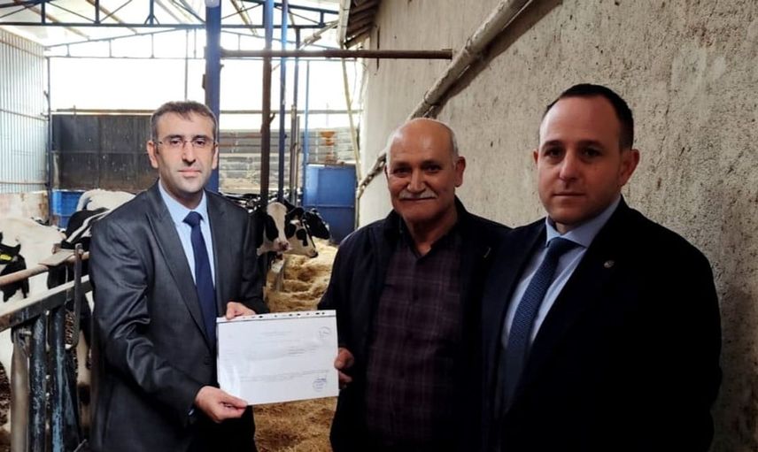 Uşak’ta hayvancılıkta önemli adım: İki işletme hastalıktan ari belgesi aldı