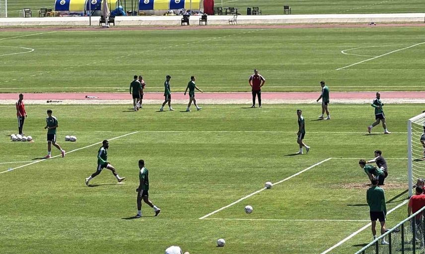Esenler Erokspor yeni sezon hazırlıklarını Düzce'de sürdürüyor