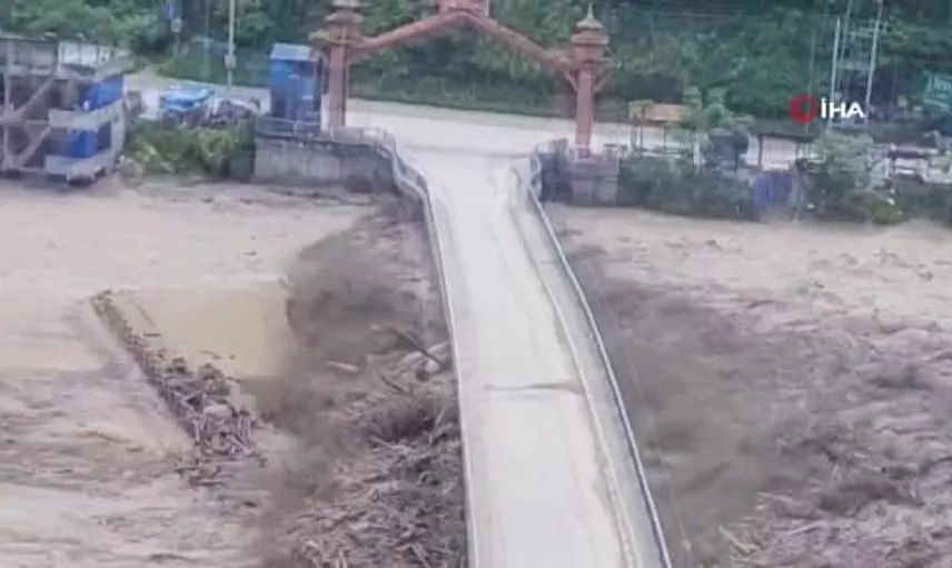 Nepal'deki sel felaketinde hayatını kaybedenlerin sayısı 31'e ulaştı
