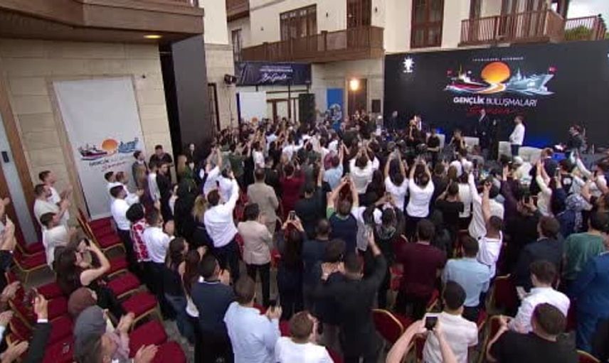 Cumhurbaşkanı Erdoğan gençlerle buluştu: Siyasi irade gençlerin elinde olmalı