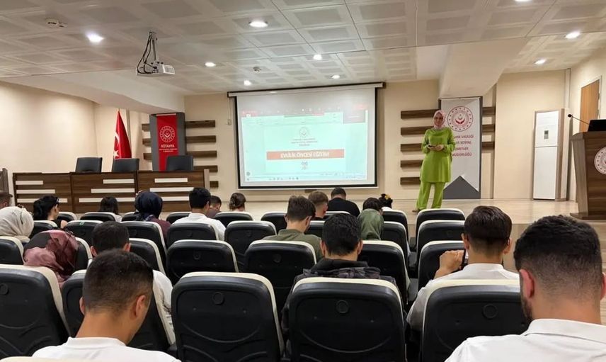 Kütahya'da gençlere evlilik öncesi eğitim desteği
