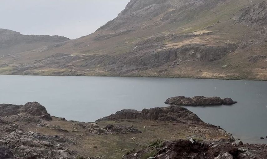 Yüksekova'da doğaseverler, Sat Gölleri'nde unutulmaz bir gün geçirdi