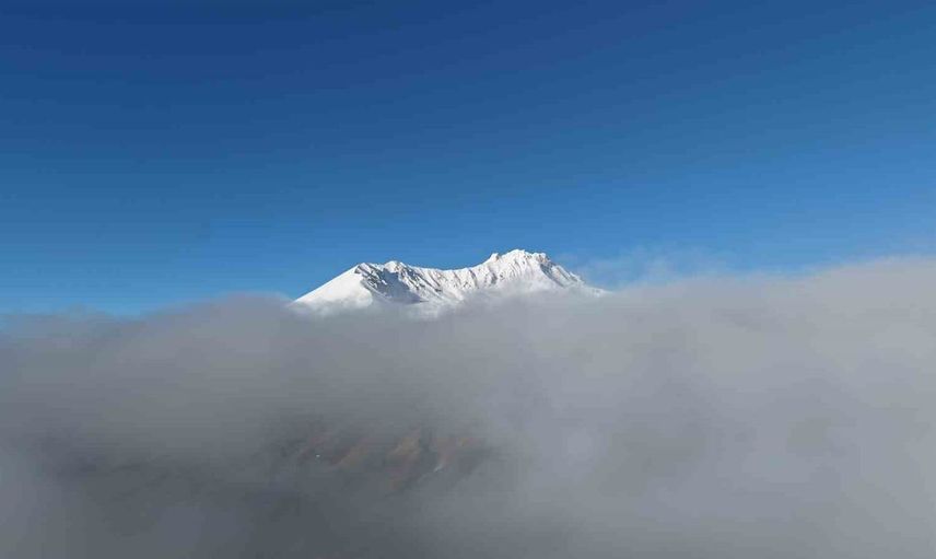 Erciyes Dağı karla kaplandı, muhteşem manzaralar oluştu