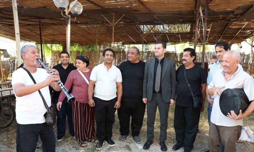 Akdeniz kaymakamı romalardan gelen talepleri dinledi