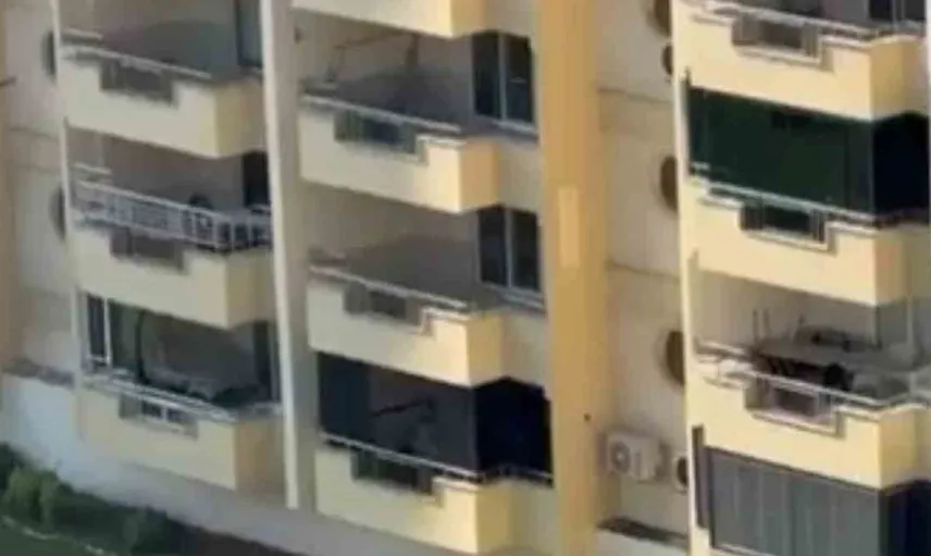 Erdemli'de talihsiz kaza: Atilla Taş'ın kızı Sezen Taş 14. kattan düştü