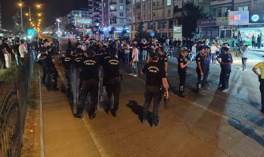 Batman'da yaya geçidinde otomobil kazası: 2 kişi yaralandı