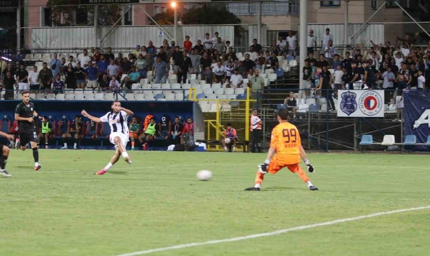 Fethiyespor ve 12 Bingölspor'un mücadelesi 1-1 sona erdi