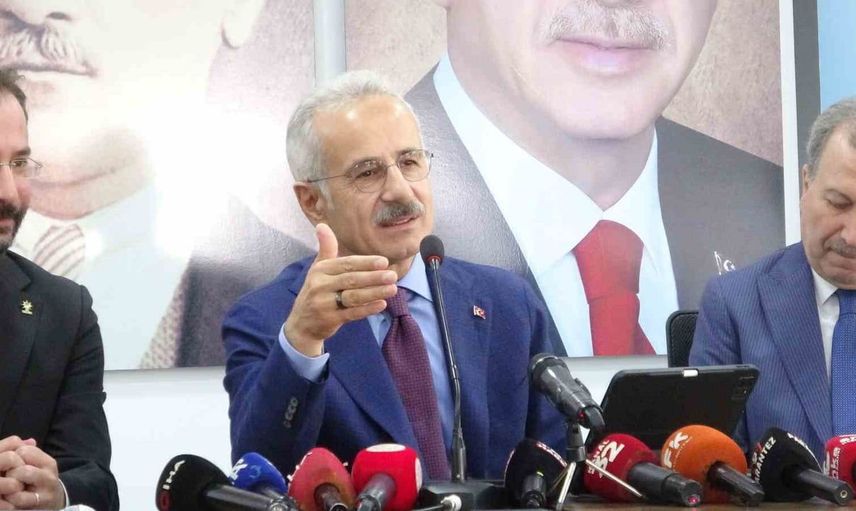 Ulaştırma Bakanı Uraloğlu, Türkiye'nin havalimanı sayısını 58'e çıkardığını duyurdu