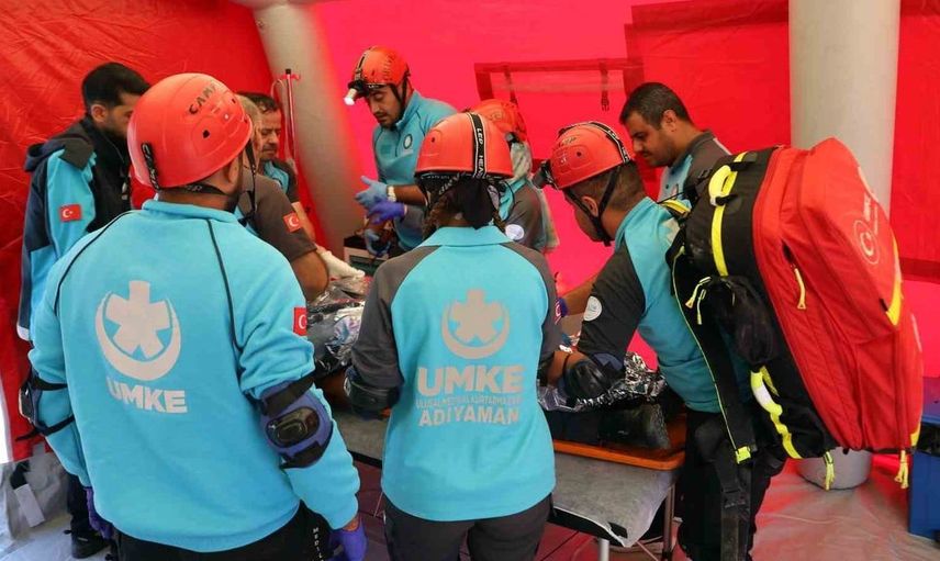 Şanlıurfa'da deprem tatbikatı gerçeği aratmayan görüntülerle tamamlandı