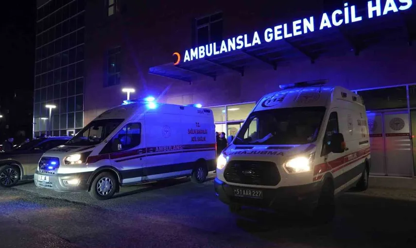 Niğde’de araç parkı tartışması kanlı bitti: iki yaralı