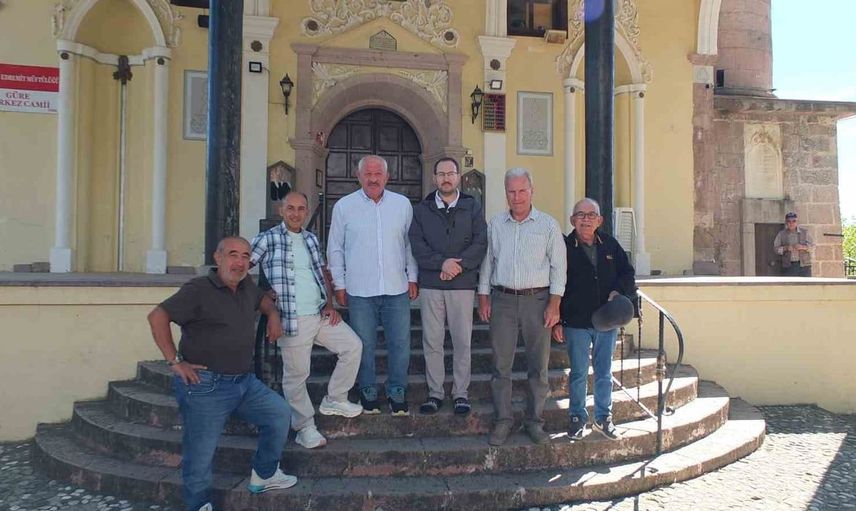 Güre Camii, Edremit'te ziyaretçilerin ilgisini topluyor