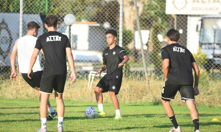 Altay, yeni sezon hazırlıklarına devam ederken kadrosunda 17 oyuncu yok