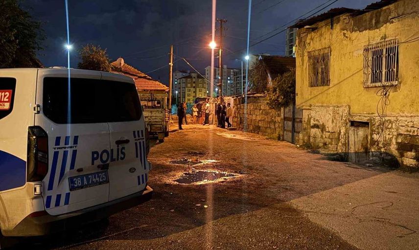 Elektrik akımına kapılan gencin durumu iyi: Kocasinan'da priz tamiri kazası