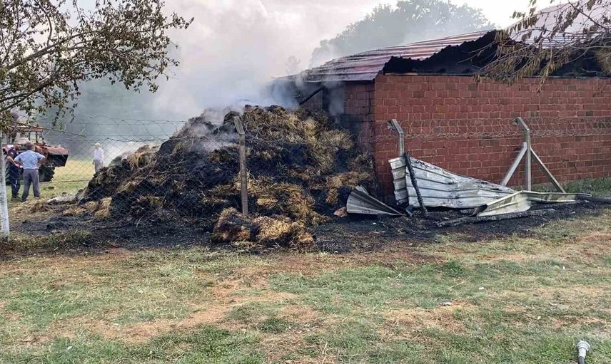 Bursa'da yangın paniği: İnegöl'deki samanlıkta büyük alevler