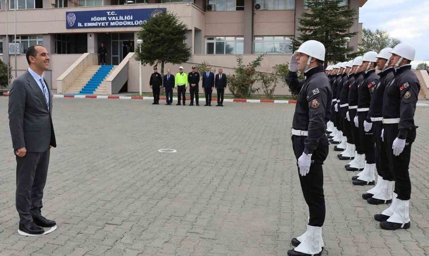 Iğdır'da emniyet müdürü er ile vali taşolar görüşme gerçekleştirdi