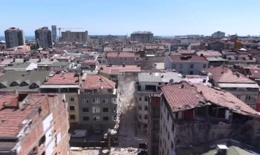 Zeytinburnu'nda kentsel dönüşüm rüzgarı: Yarısı bizden ile yeni bir başlangıç