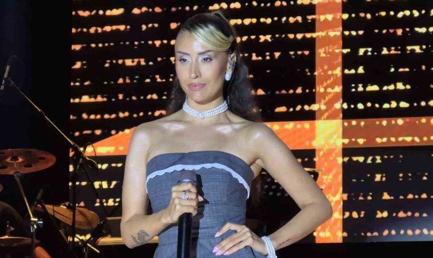 Kumluca Bal Festivali'nde Hande Ünsal'ın ilginç evlilik teklifi yanıtı