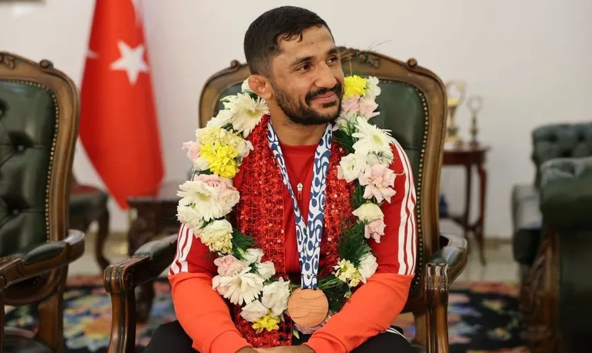 Iğdır valisinden milli judocuya destek ziyareti