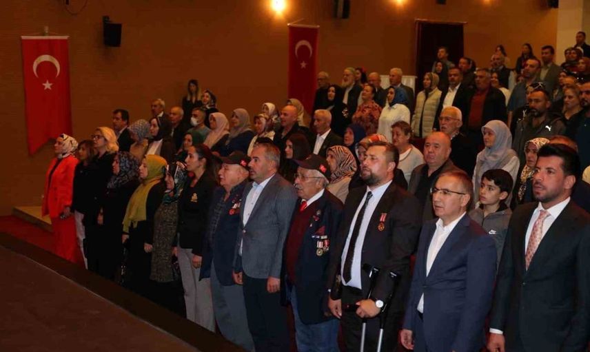 Pursaklar'da gaziler günü kutlaması: aşıklar duygularını türkülerle dile getirdi