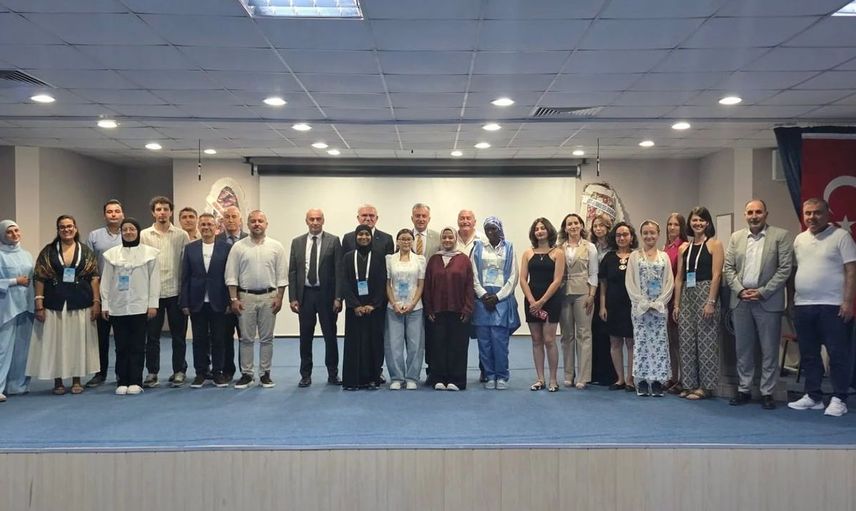 Erzincan Binali Yıldırım Üniversitesi'nde Türkçe Yaz Okulu kapanış ve sertifika töreni düzenlendi