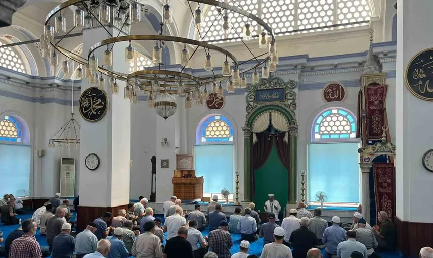 Mevlid Kandili'nde birliktelik: Koca Camii'nde özel program gerçekleştirildi