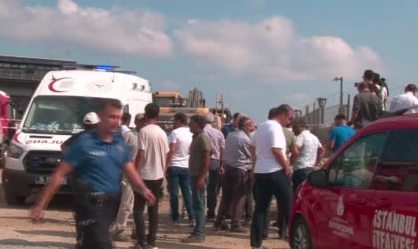 Tuzla'da toprak altında kalan işçi için kurtarma çalışmaları başlatıldı