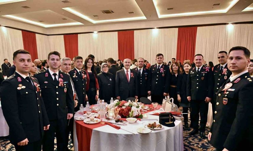 Cumhuriyet coşkusunu paylaştı: Vali Köşger Türkiye’nin hedeflerini anlattı