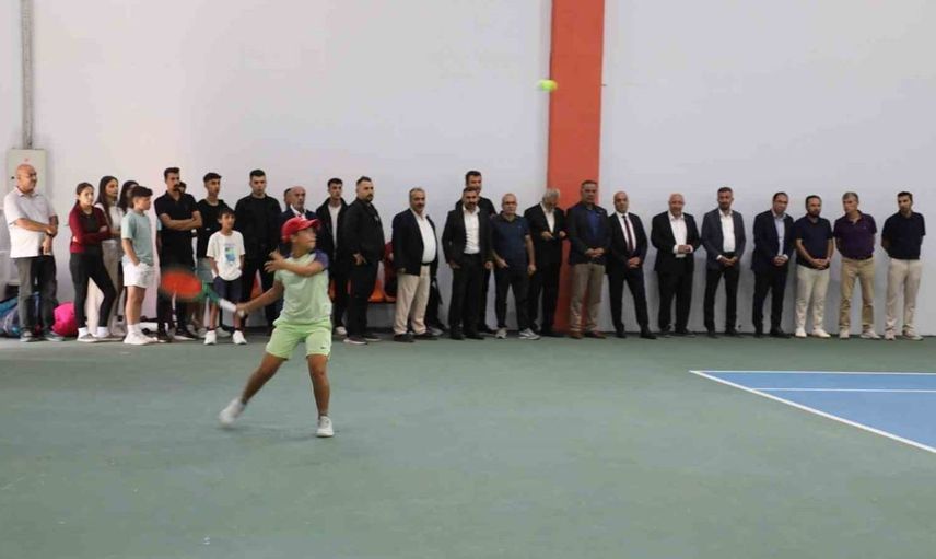 Ağrı Dağı Cup tenis turnuvasında heyecan dorukta